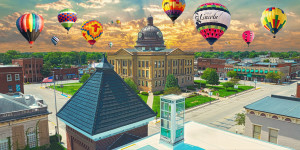 Balloons over Lincoln IL 10 x 20 curved metal