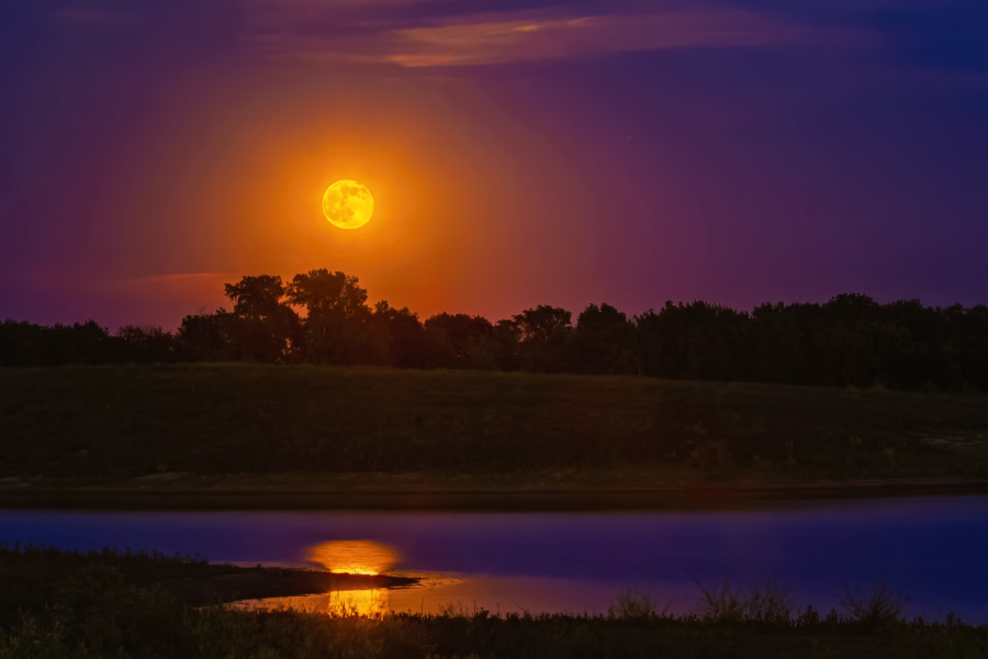 Moonrise 1